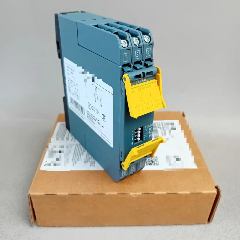 3SK1112-1BB40 NEW ORIGINAL PACKAGING Relay Controller 3SK11121BB40