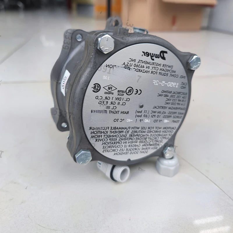 1950-1-2F 1950-0-2F 1950-5-2F Ultra Differential Pressure Explosion-proof Differential Pressure Switch 1950-20-2F 1950-10-2F