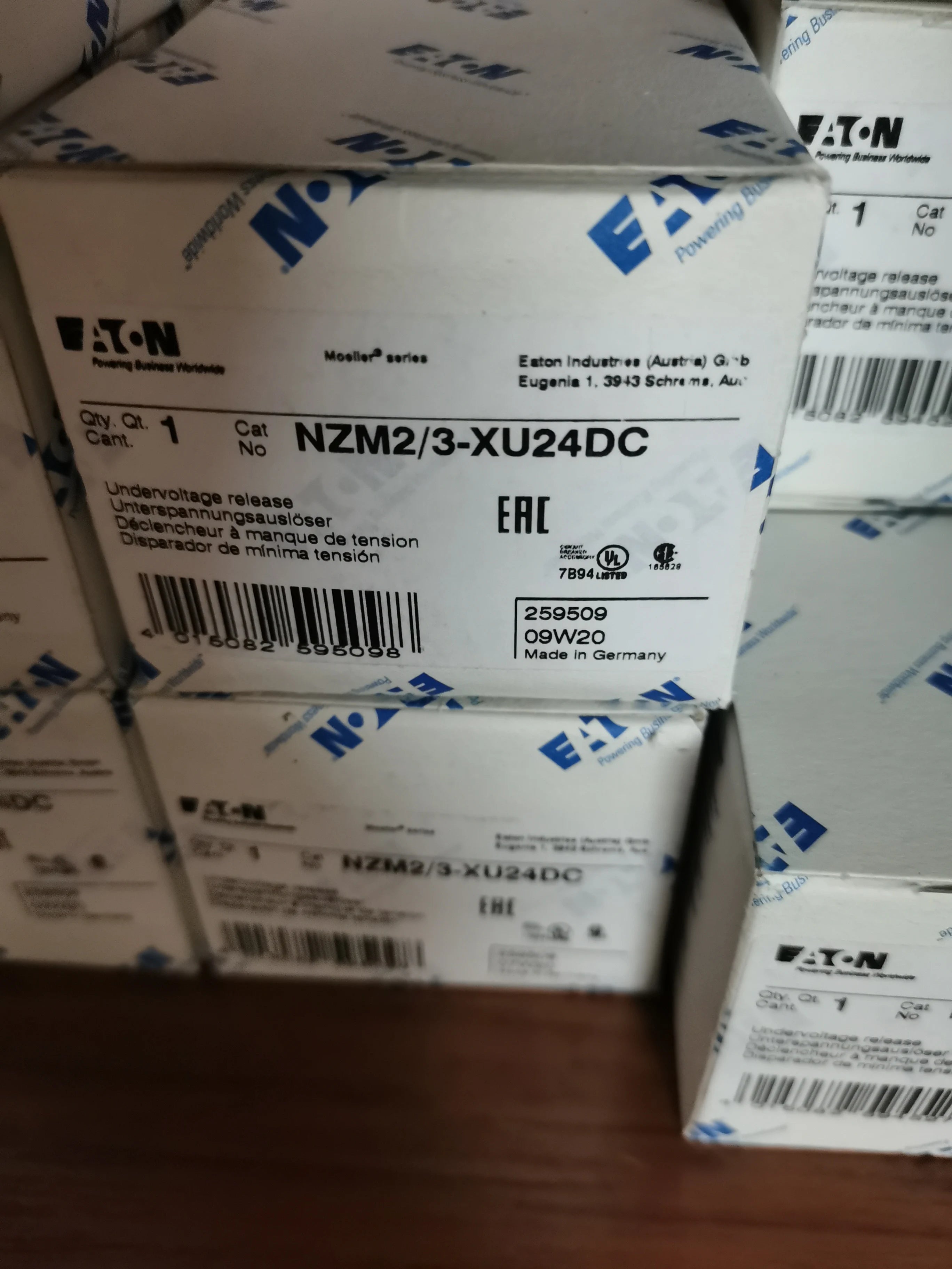 NZM2/3-XU24DC 24V Plastic Case Circuit Breaker Undervoltage Coil Original Genuine Stock