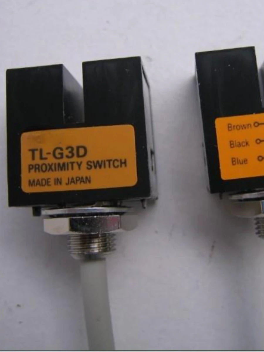 New TL-G3D TL-G3D-3 Elevator Sensor Proximity Switch Power Supply  Original