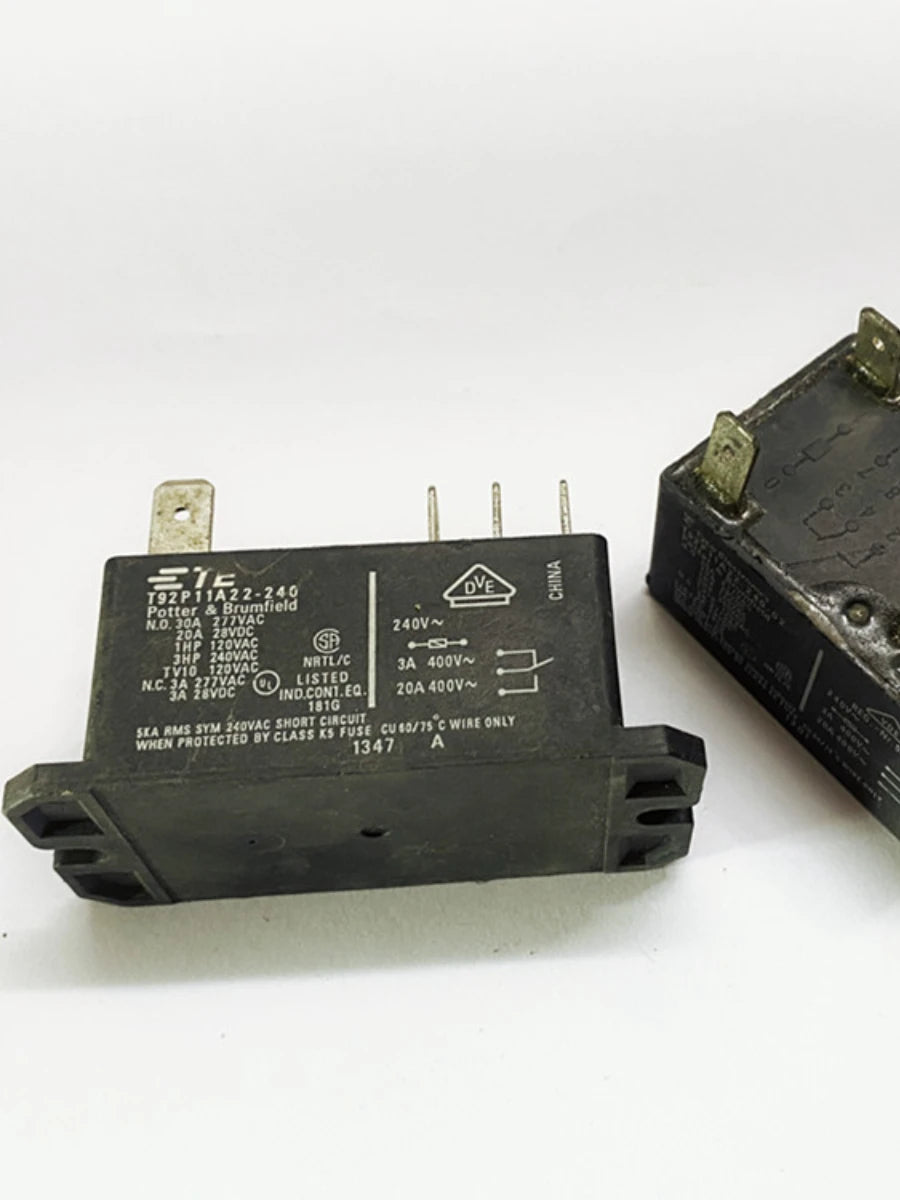 ORIGINAL NEW T92P11A22-240 240VAC 30A RELAY T92S11A22-240 ORG
